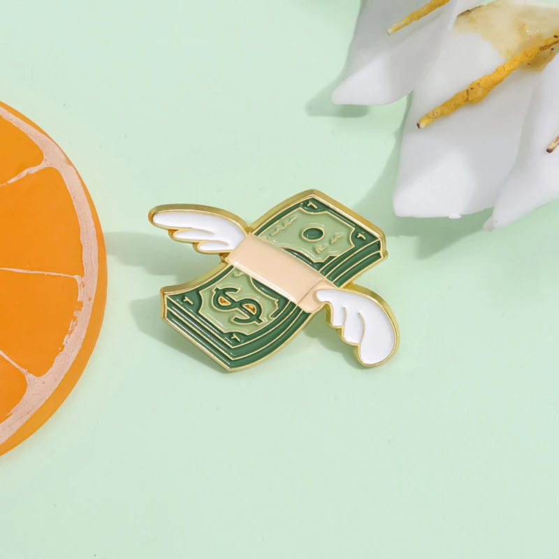 Funny Money Wings Enamel Pins Creative Banknote Get Rich Fly Dollar Lapel Badge Backpack Clothes Collar Pin Jewelry Accessories