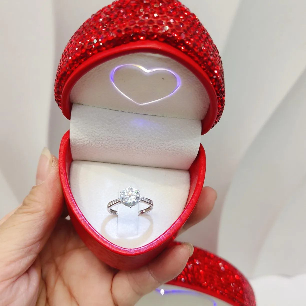 Luxury Rhinestone Romantic Wedding Rings Box Necklace Pendant Jewelry Storage Box Bling Heart Shape Jewelry Boxes Lovers Gifts