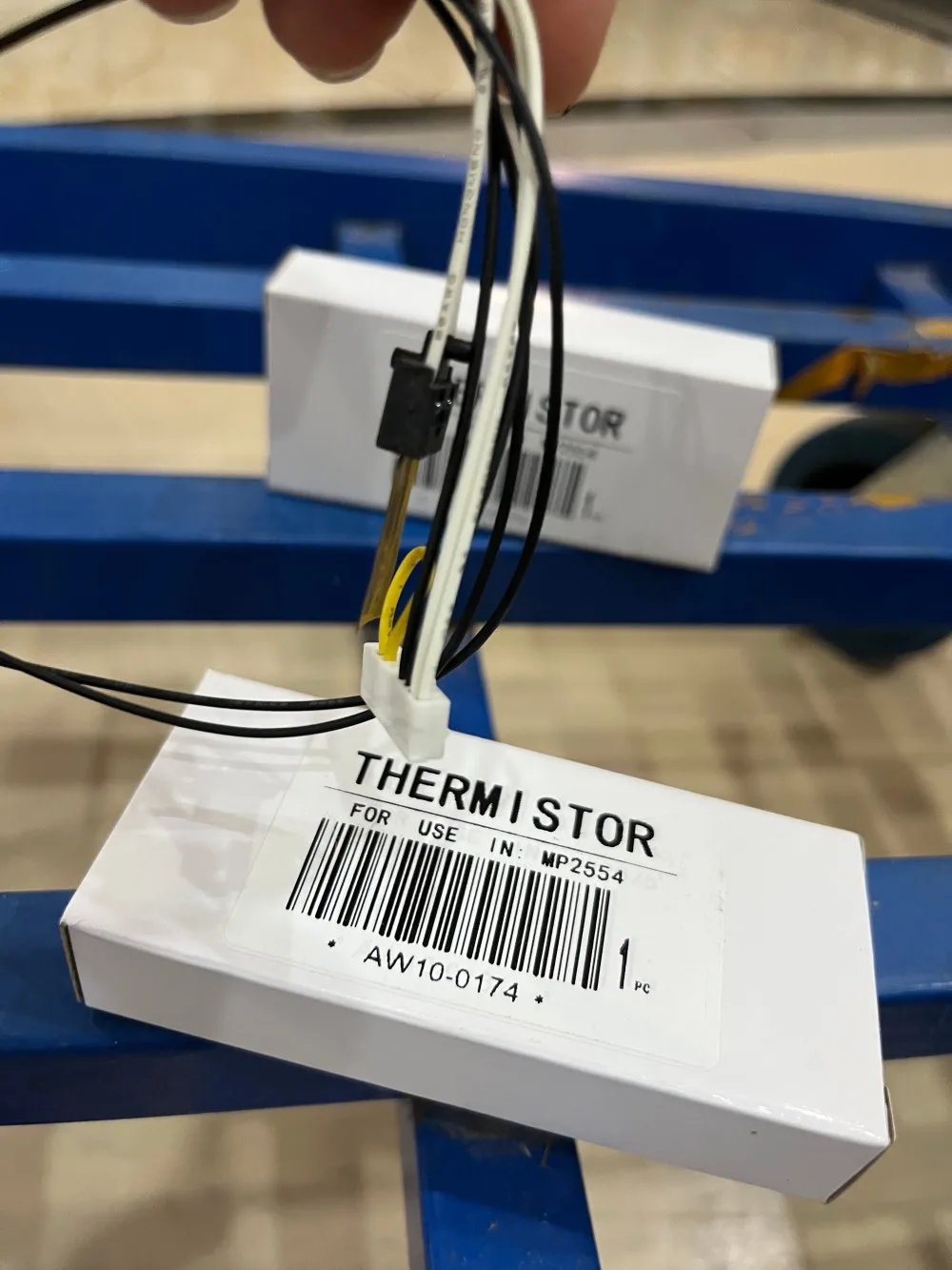 

1pcs. Fuser Thermistor for RICOH MP 2554 3054 3554 5054 6054 SP / MP2554 MP3054 MP3554 MP5054 MP6054