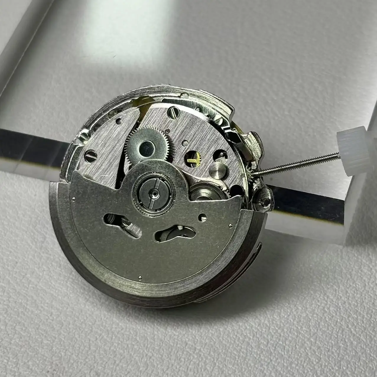 الصين NH35 تاريخ الحركة عند الساعة 3 التقويم يمكن أن يحل محل حركة NH35 اليابانية عالية الدقة الميكانيكية التلقائية NH35 #3