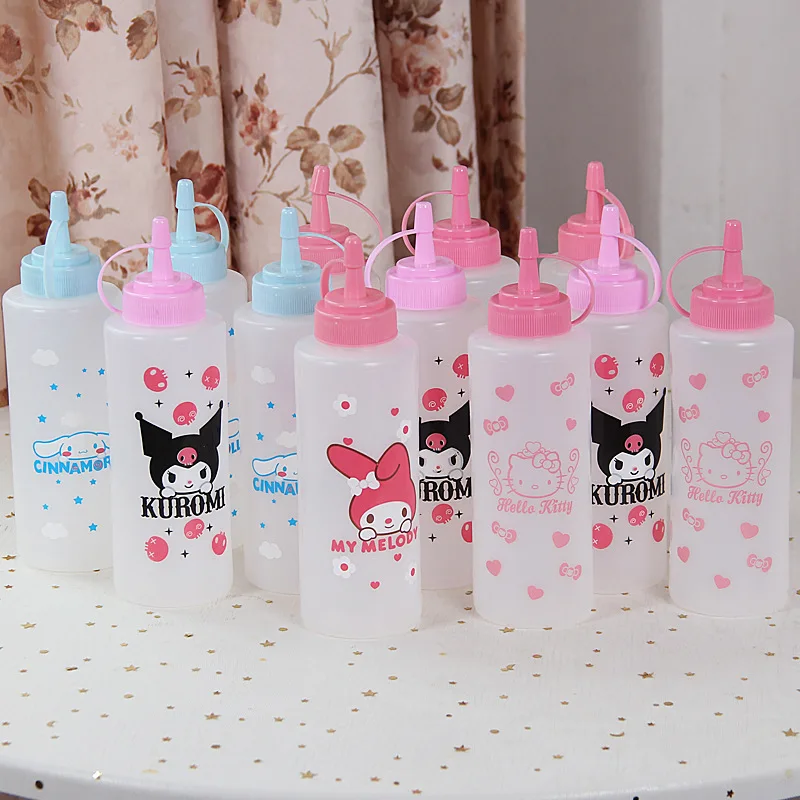 

Sanrio Helllo Kitty Cute Cartoon Oil Pot Household Kitchen Pointed Plastic Oil Filter Pot Ketchup Salad Seasoning Bottles Gift