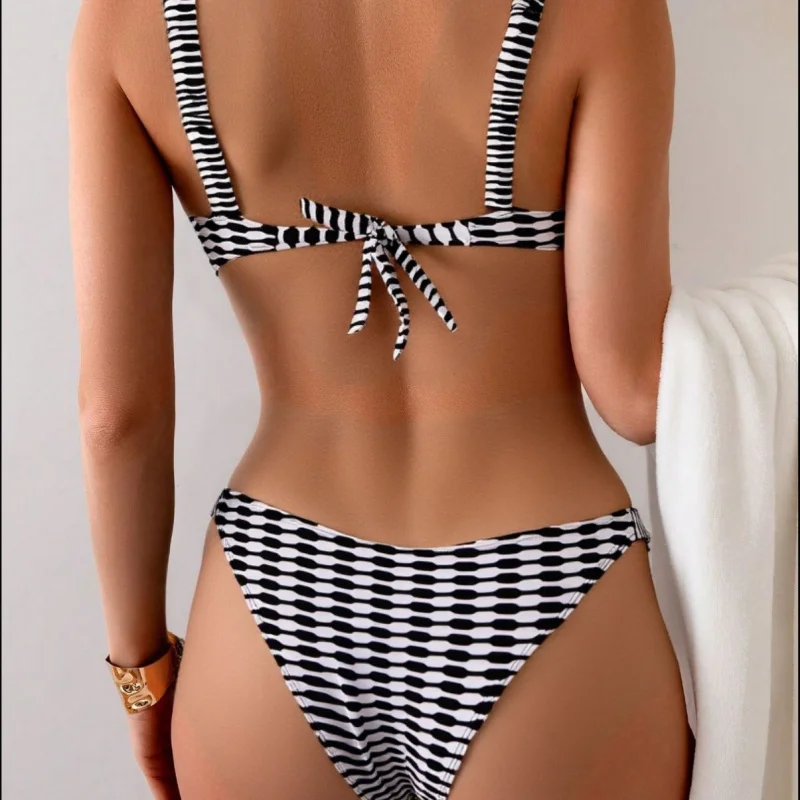 2026New women's swimsuit striped two-piece bikini beach swimwearbikini
