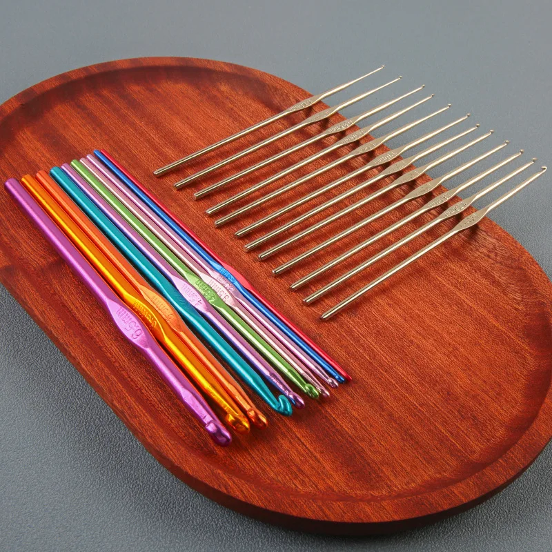 22PCS/set Crochet Needles Set Crochet Hooks Kit Ergonomic Knitting Needles with Storage Case