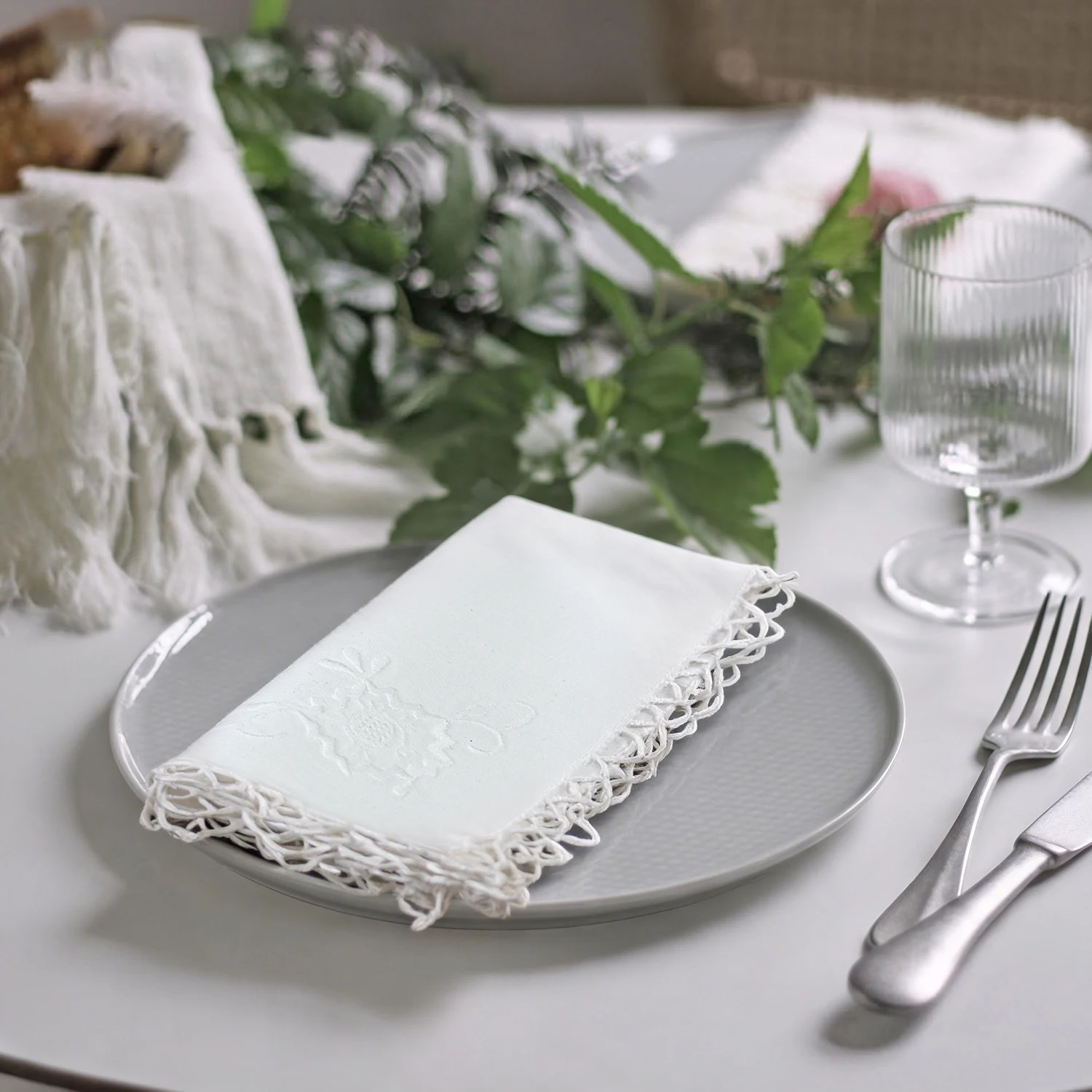 Handgefertigte Spitzenbesatz-Stickerei Leinen-Servietten Hochwertige Handarbeit Vintage Blumenmuster Luxuriös Elegant Wiederverwendbar Geschenk Hochzeit Party – Detail 3