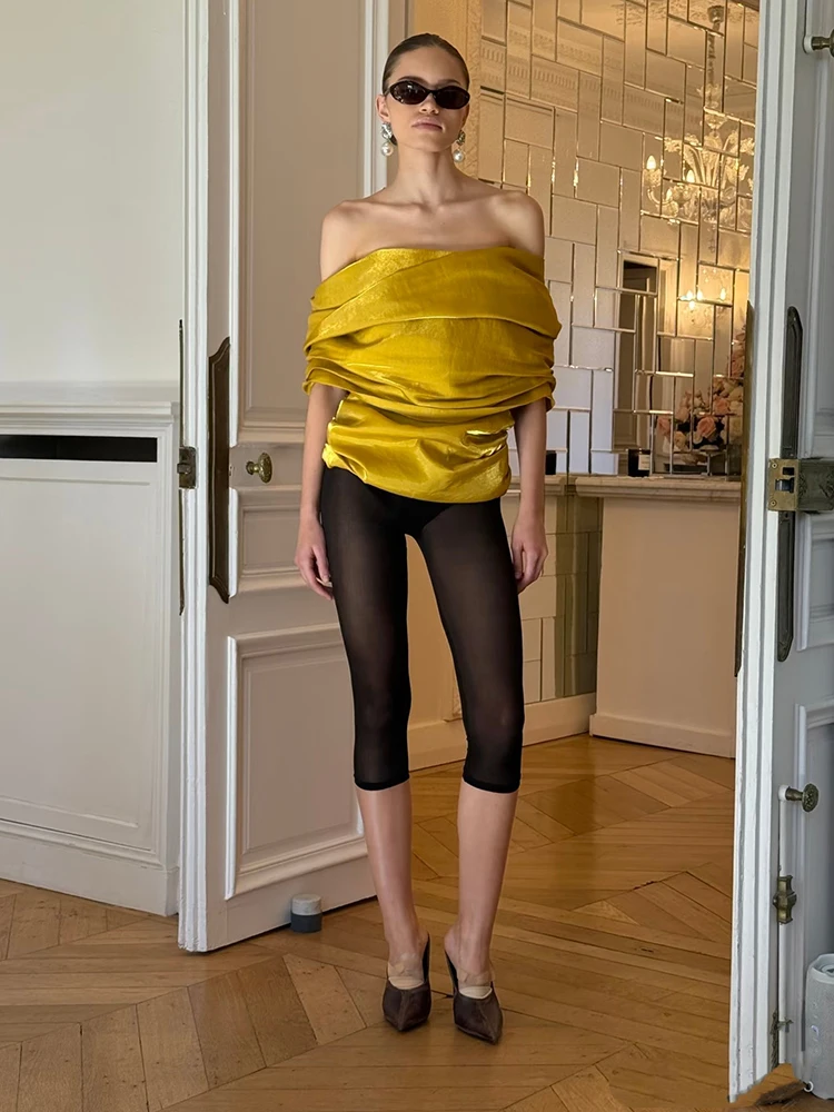 

Stretch-fitting women's shorts, stylish and fashionable, versatile and tight-fitting sports and casual shorts for the 2026