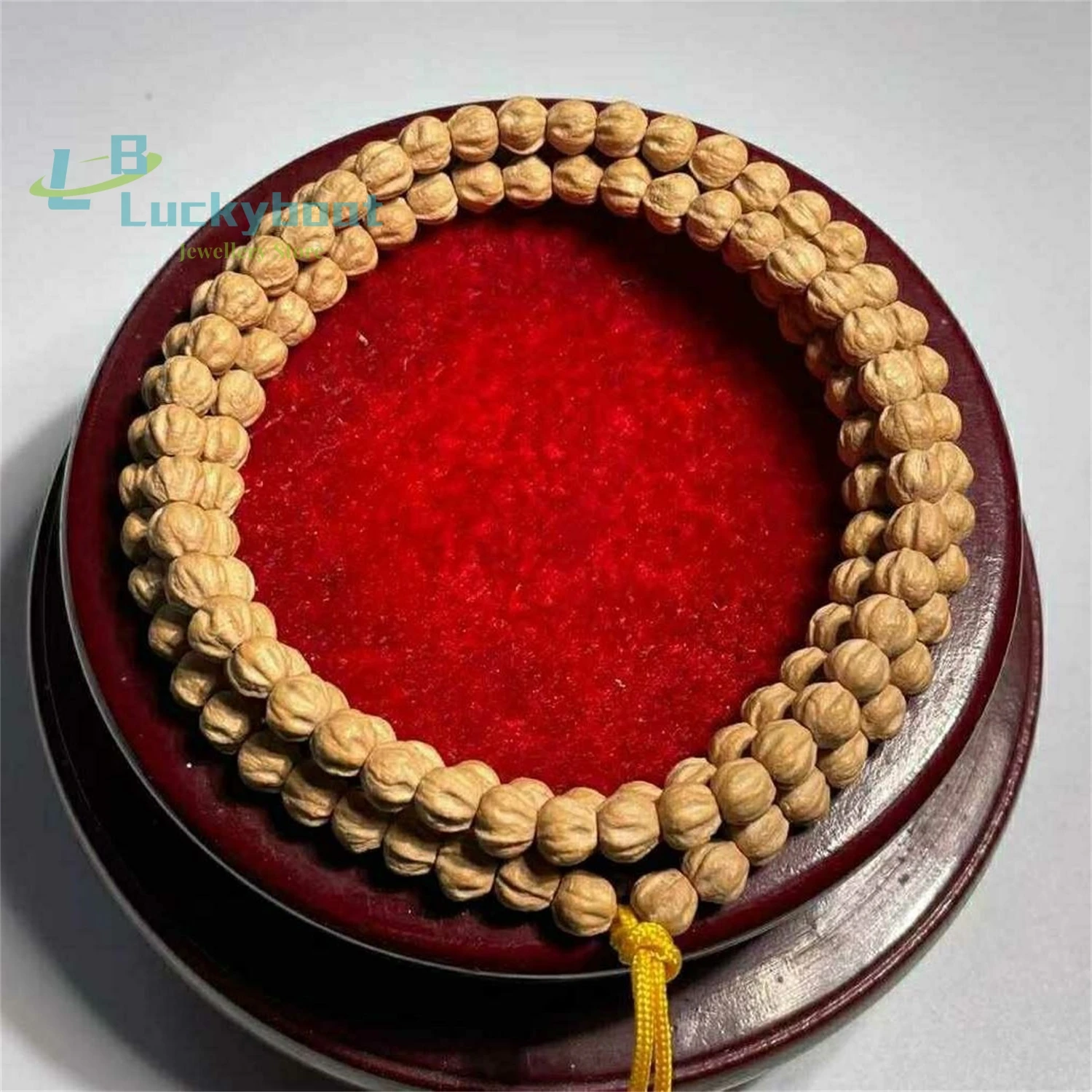 Natural Butter Skin Smooth Pattern Hand Bracelet with 108 Fragrant Seeds Buddha Beads for Men and Women\'s Multi Loop Bracelet