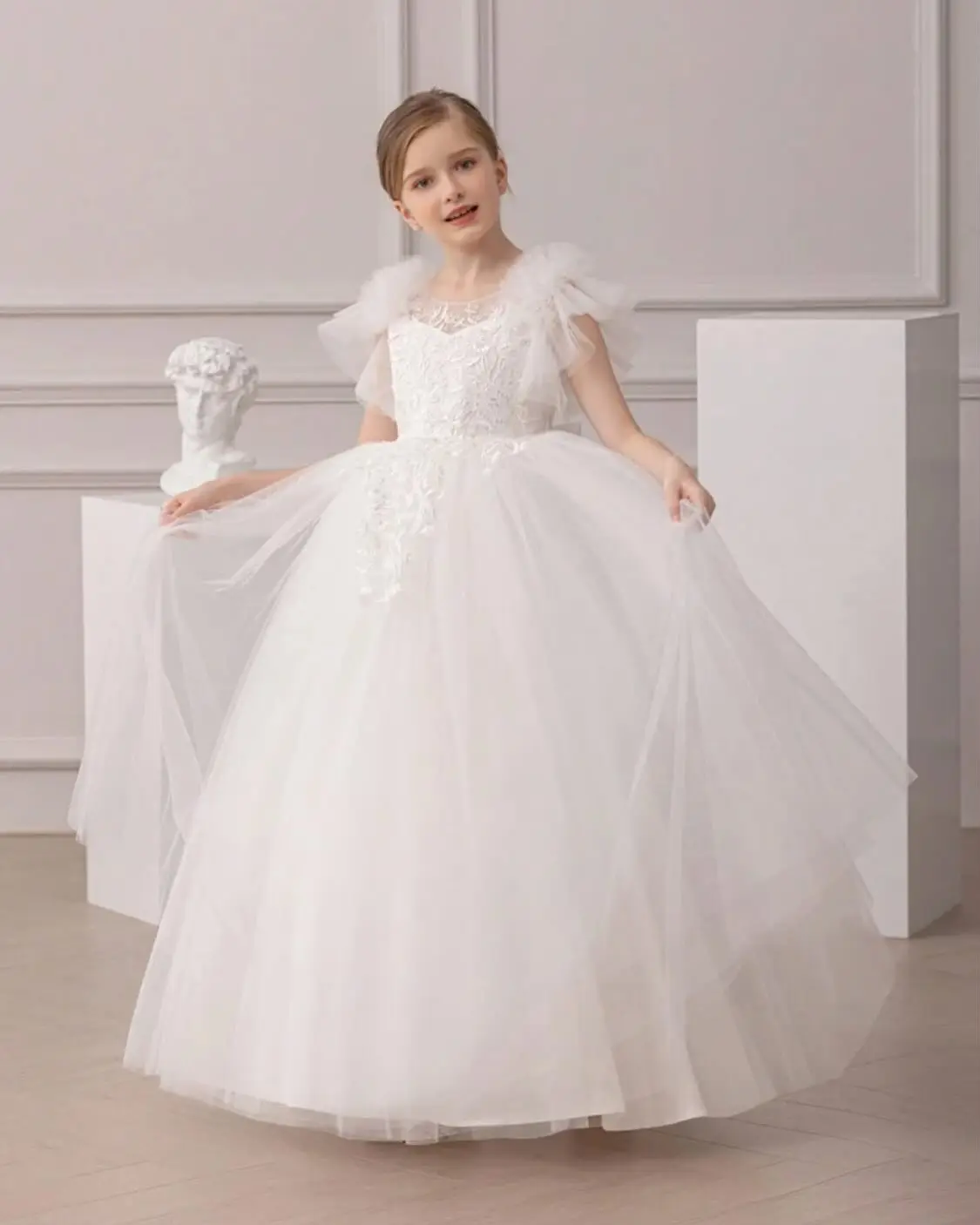 

White Tulle Flower Girls' Dresses Chic Pleated Flare Sleeve Appliques A-line Evening Gowns With Bow Belt Kid Wedding Party Dress