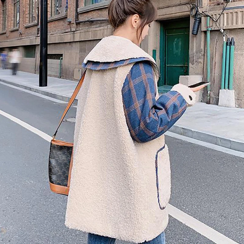 2023 Women Mid-Length Lamb Wool Jacket Spliced Plaid Vintage Fashion Elegant Warm Parkas Winter Female Loose Thicken Coat