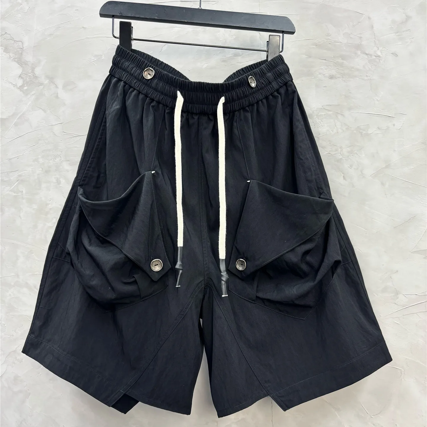 Dark Personality Large Pocket Loose Cropped Pants Designer Model Trendy Casual Shorts Fashionable Couple Middle
