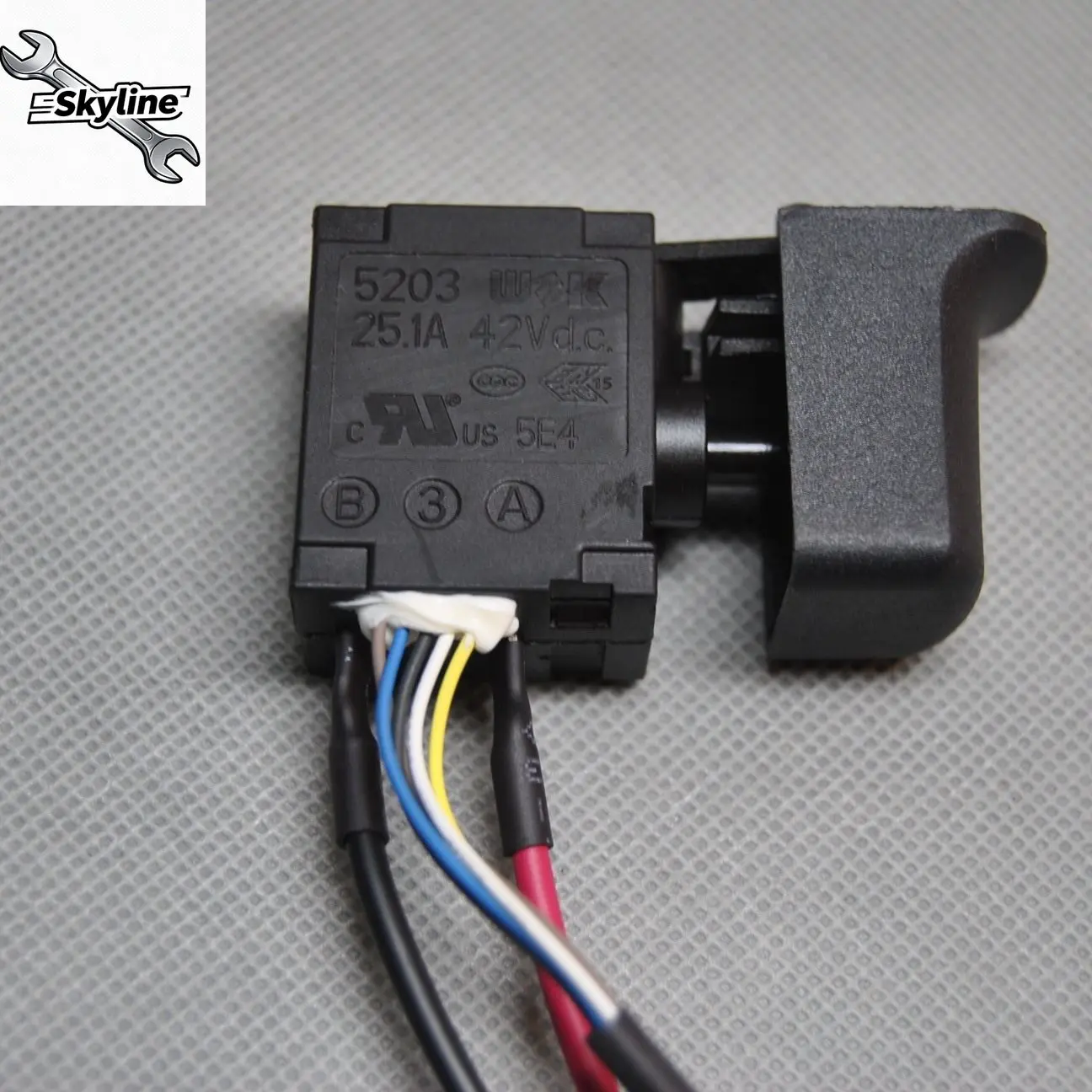 There are 20v lithium battery brushless charging hammer impact drill 5401/2022/5403 switch accessories