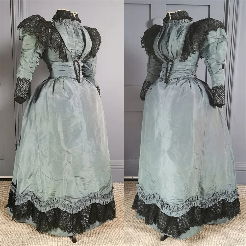 

Викторианское стимпанк готическое суета 18-го века, элегантное театральное платье королевского двора времен Гражданской войны