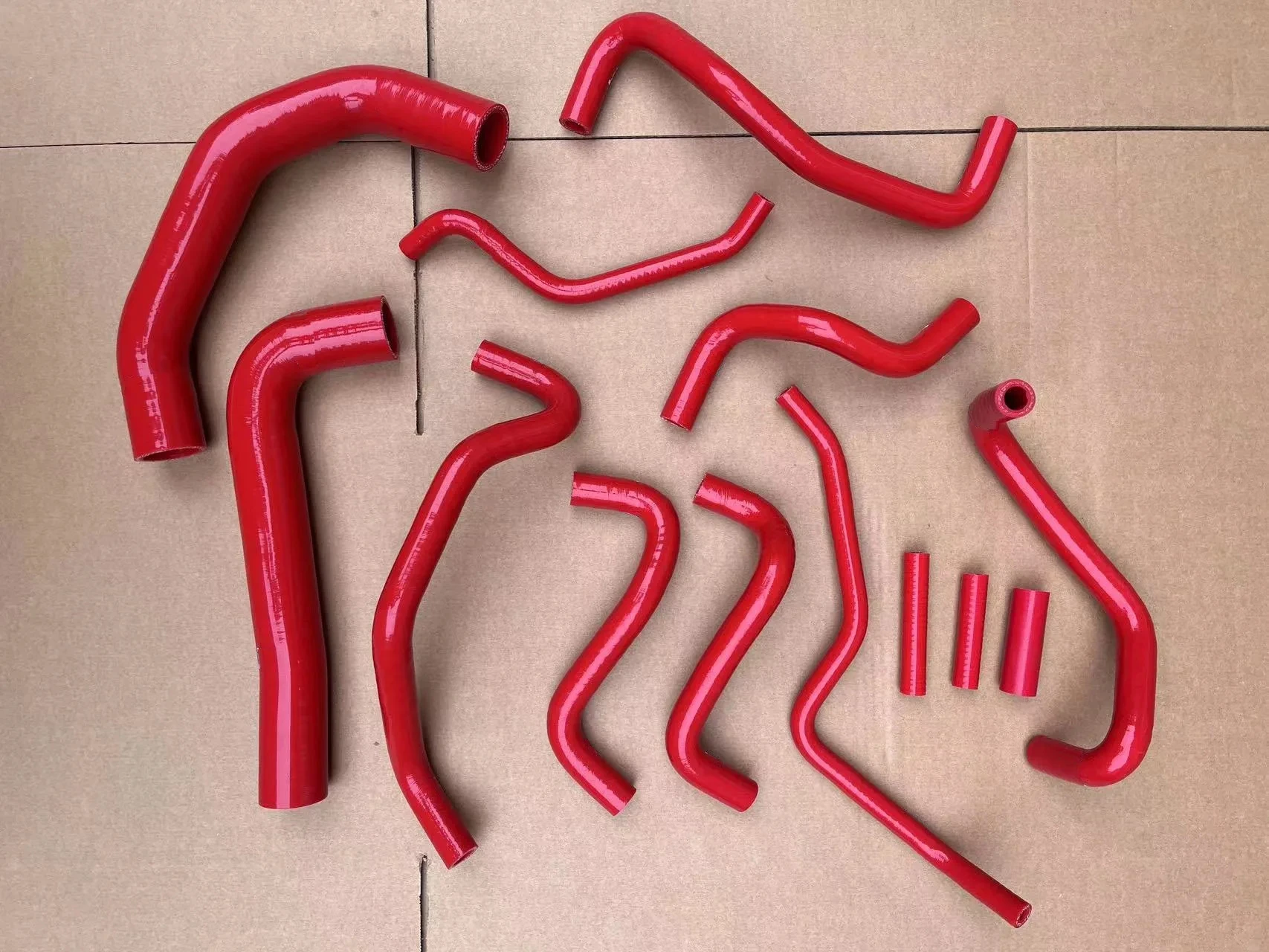 

ШЛАНГ охлаждающего радиатора для MITSUBISHI DELICA STAR WAGON VAN L300 P25V P25W P45V 2.5t 2500DIE 4WD 1987-1998 MB356382 MB356383