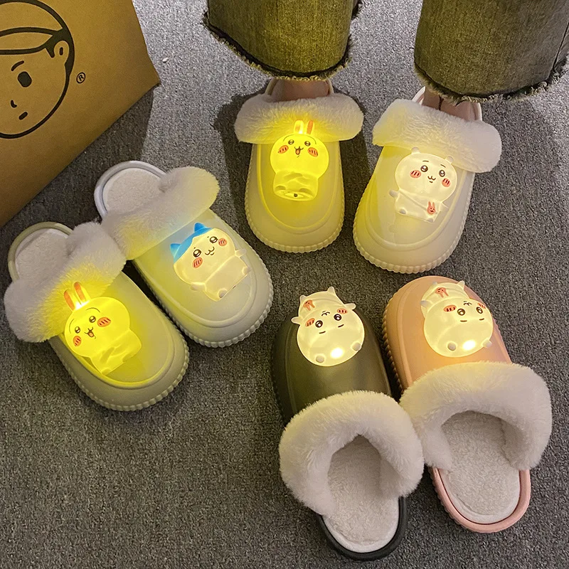 

Anime Chiikawa Usagi Cotton Slippers New Glow Girls Outdoor Wear Anti-Slip Cute Kawaii Y2K Winter Home Slippers Women Slippers