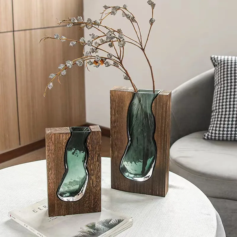 Nordic Solid Wood Bottom Clear Glass Vase Simple Natural Style Decorative Vase For Homestay Bedroom Dining Table