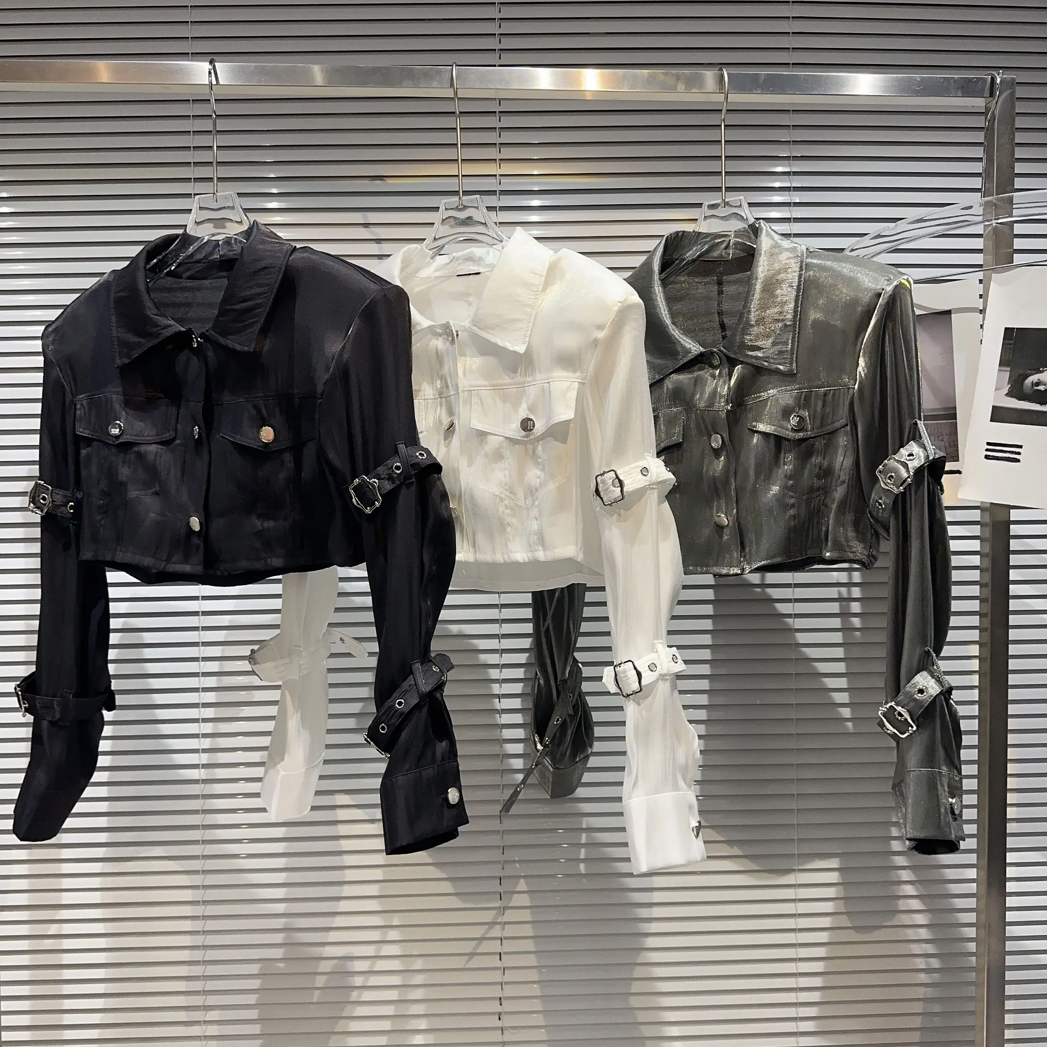 

Spring 2026 New Sle ort Glass Silk Jaet with Bule And Strap Design Spicy Girl Wind Ladies Faion Outerwear Coat