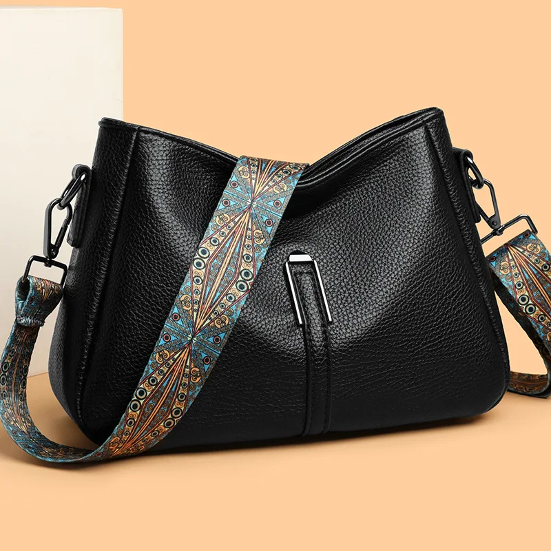 

2026 New Fashionable Crossbody Bag, Large Capacity, Commuter Bag for Women