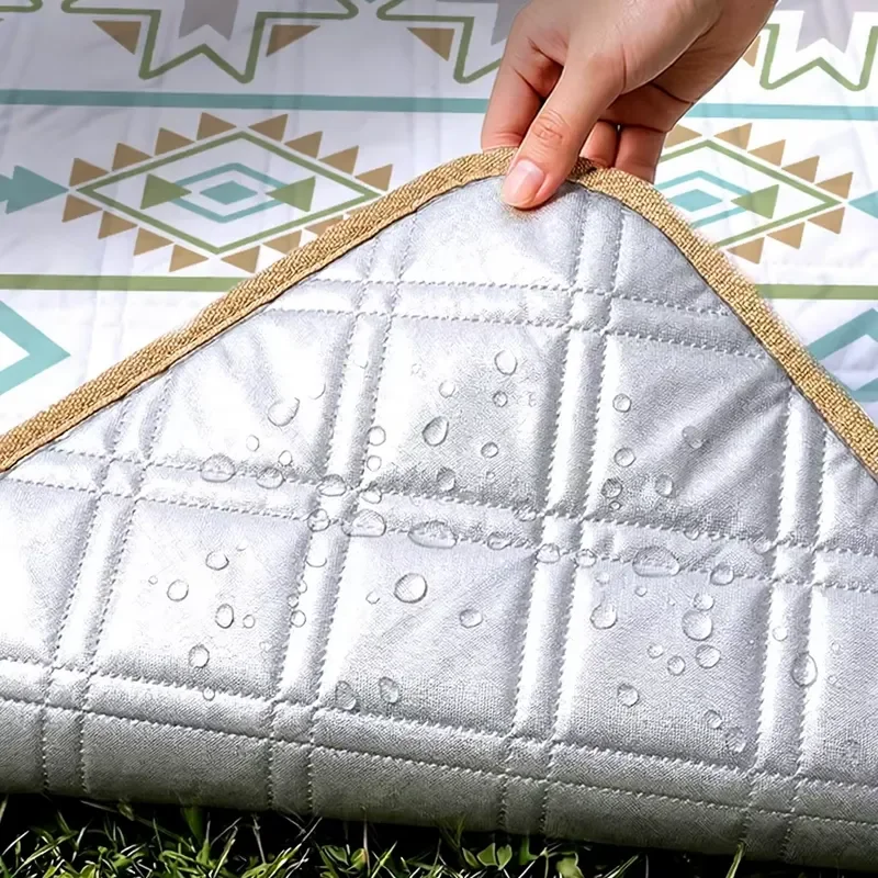 Thickened Oxford Cloth Waterproof Picnic Mat, Moisture Proof Non Slip Foldable Portable Outdoor Mat for Camping Beach Travel