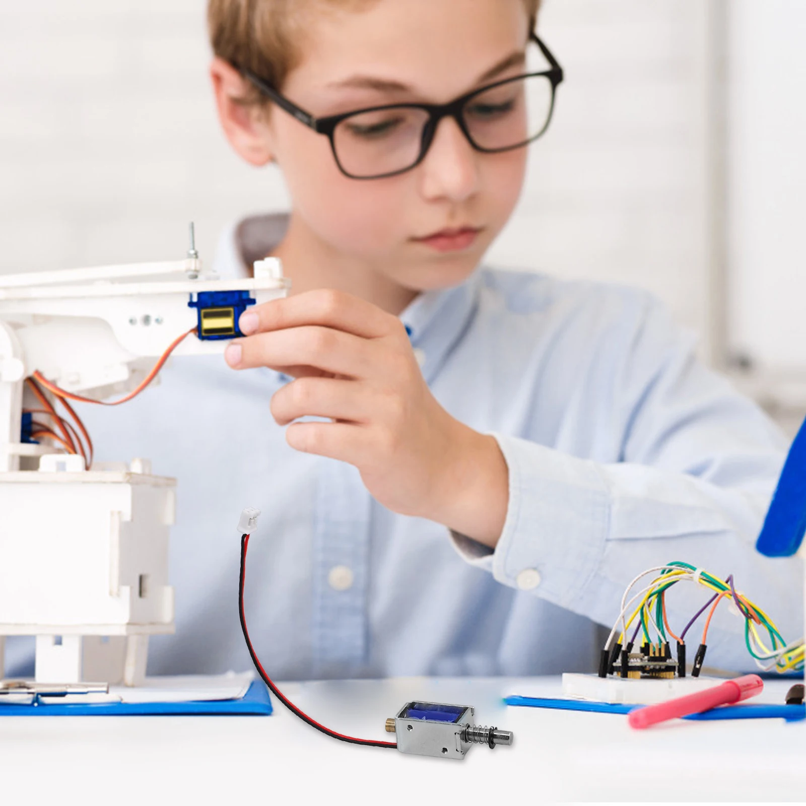 

Двухтактный электромагнит 12 В, стабильный материал, прочный дизайн, простота в эксплуатации для офисного оборудования, линейный магнит