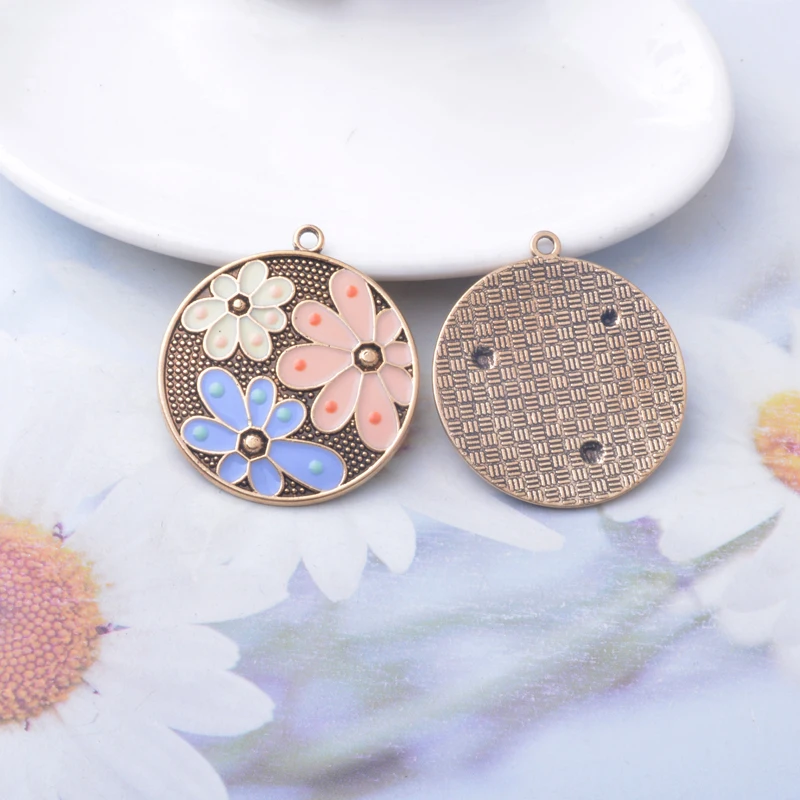 10 Stück emaillierte runde Blumenanhänger aus Legierung, bunte antike KC-Goldanhänger für DIY-Schmuck- und Ohrringherstellung – Detail 3