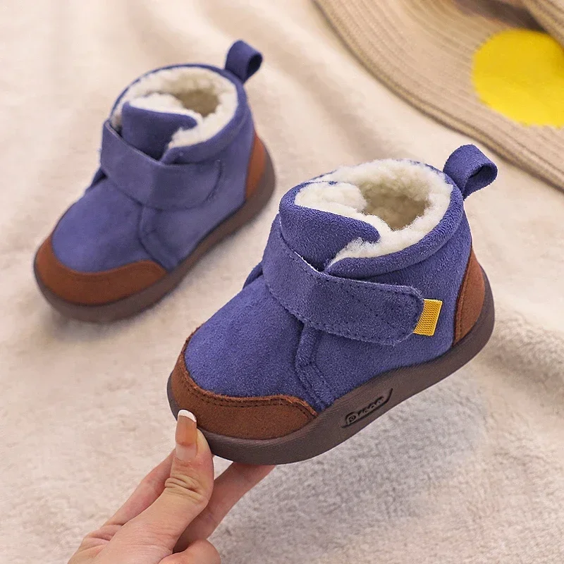 Botas de nieve de felpa para niños pequeños, zapatos antideslizantes de fondo suave, cálidos para exteriores, Invierno