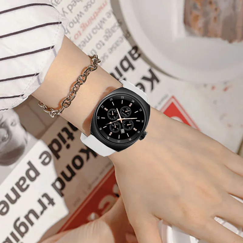 New Unisex Quartz Watch With Silicone Strap.  Stylish Design For Both Men And Women. High-Quality Luxury Timepiece.