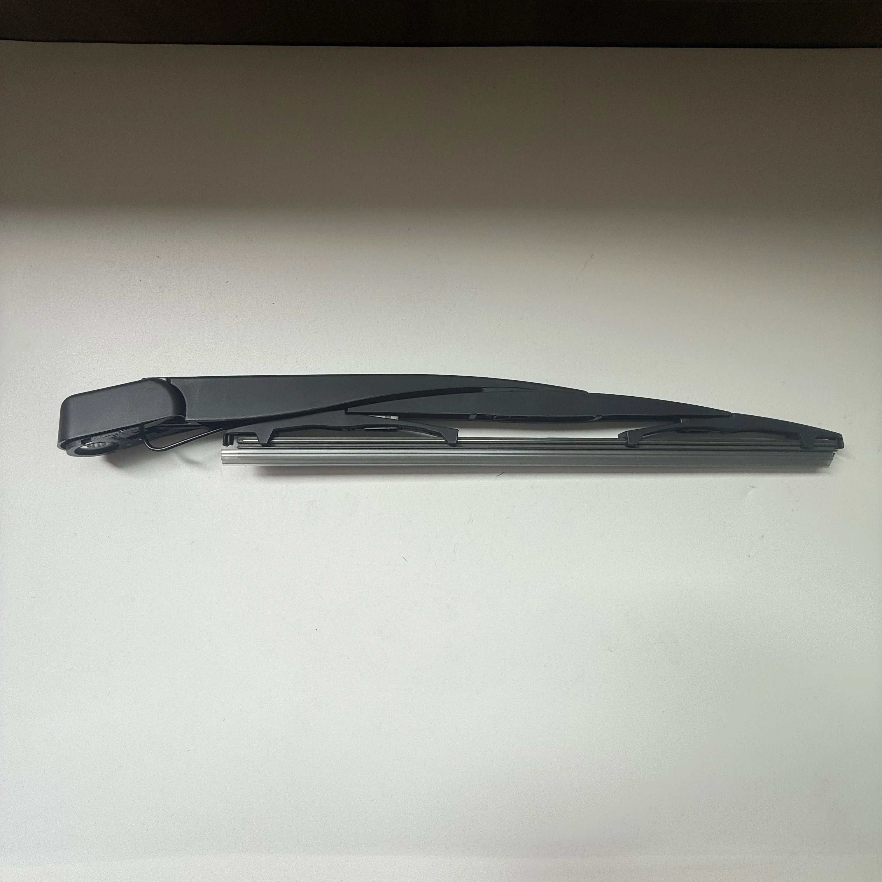 

High Quality Rear Wiper Arm and Blade Assembly for Changan CS35 63010010-W01 Body Parts