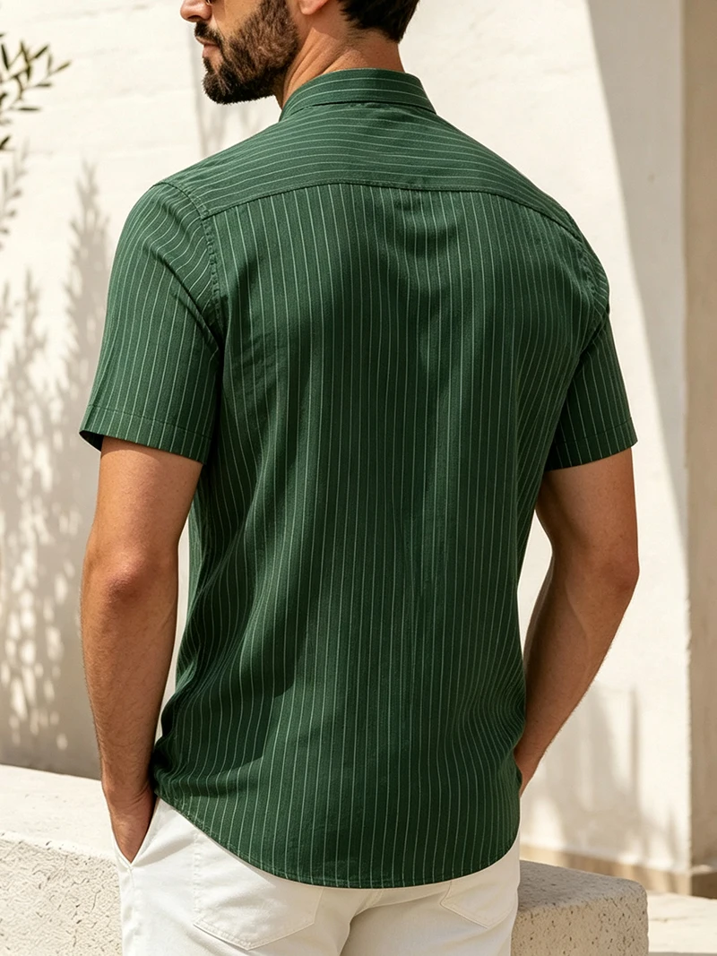 Herren-Hemd aus gewebtem, gestreiftem Leinen, Kurzarm, entspannte Passform, Stehkragen, leicht, für den Sommer, Freizeit, Urlaub und Strand. – Detail 5