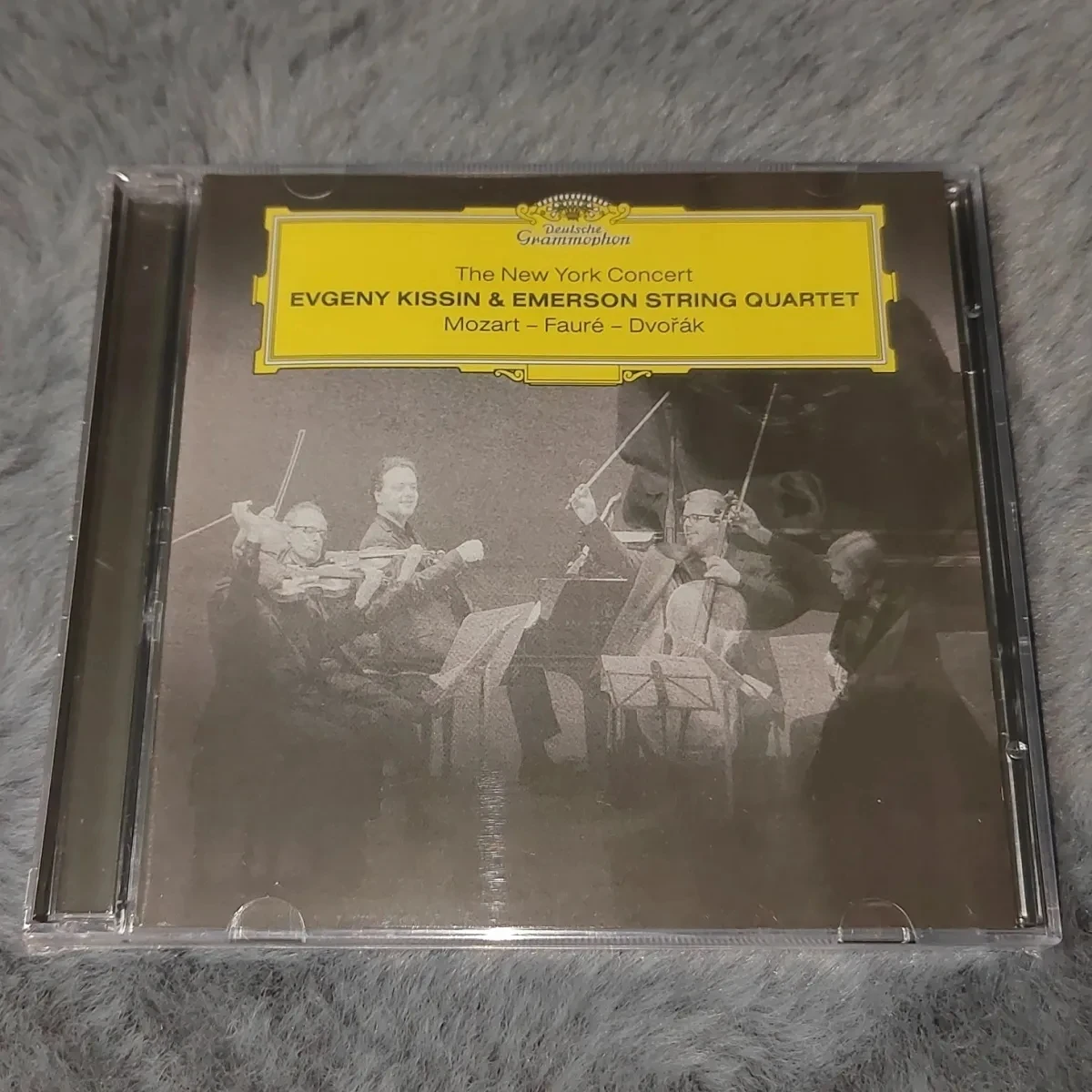 

Классический музыкальный компакт-диск Mozart & Faure & Dvorak Evgeny Kissin & Emerson String Quartet Альбом 2 шт. Музыкальная запись Косплей Soundtracks Коробка Подарки