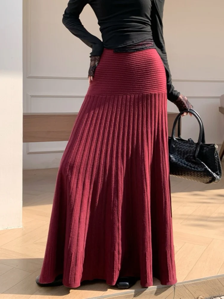부드러운 찹쌀빛 살구색 니트 스커트 2025 하이웨이스트 슬리밍 롱 스커트 부드러운 분위기의 우아한 트럼펫 머메이드 스커트