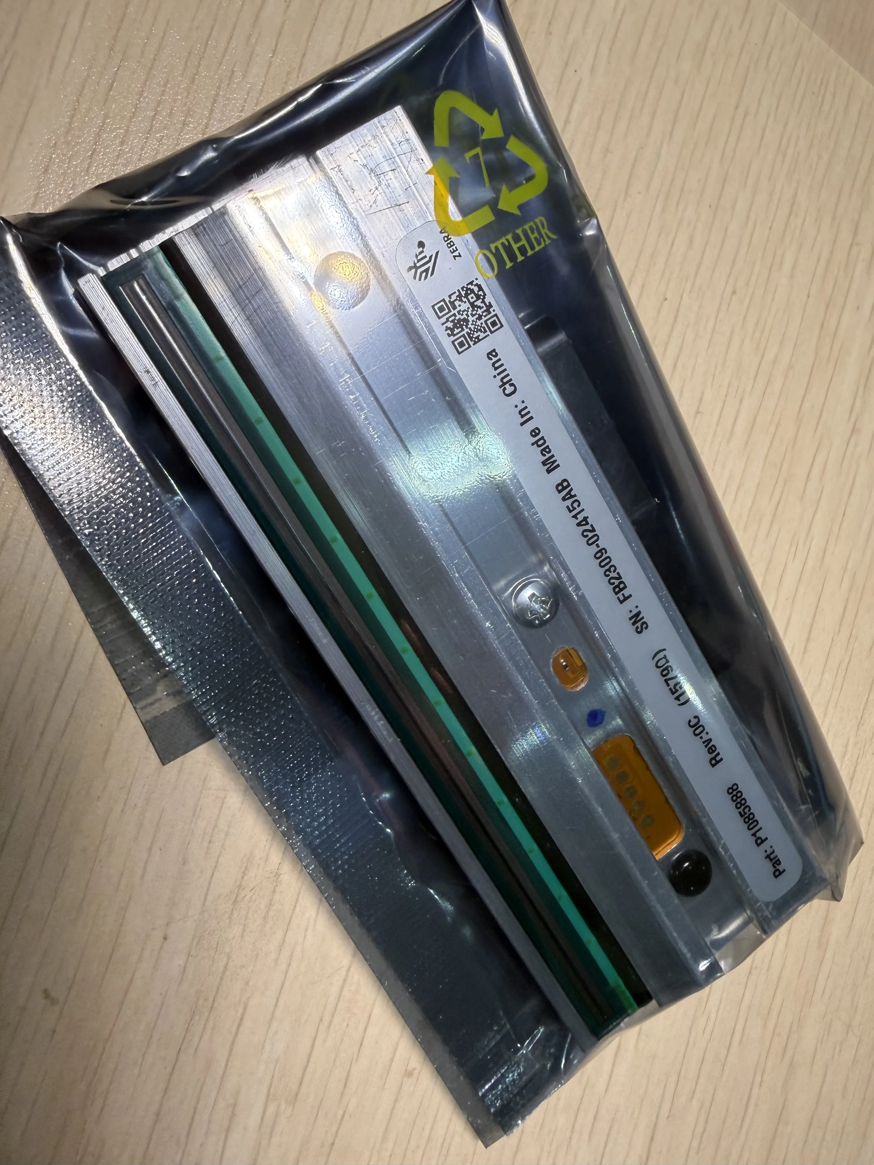 

P1083347-006 ZT 510 300dpi Brand new original thermal printhead for ZT510 300dpi barcode label printhead