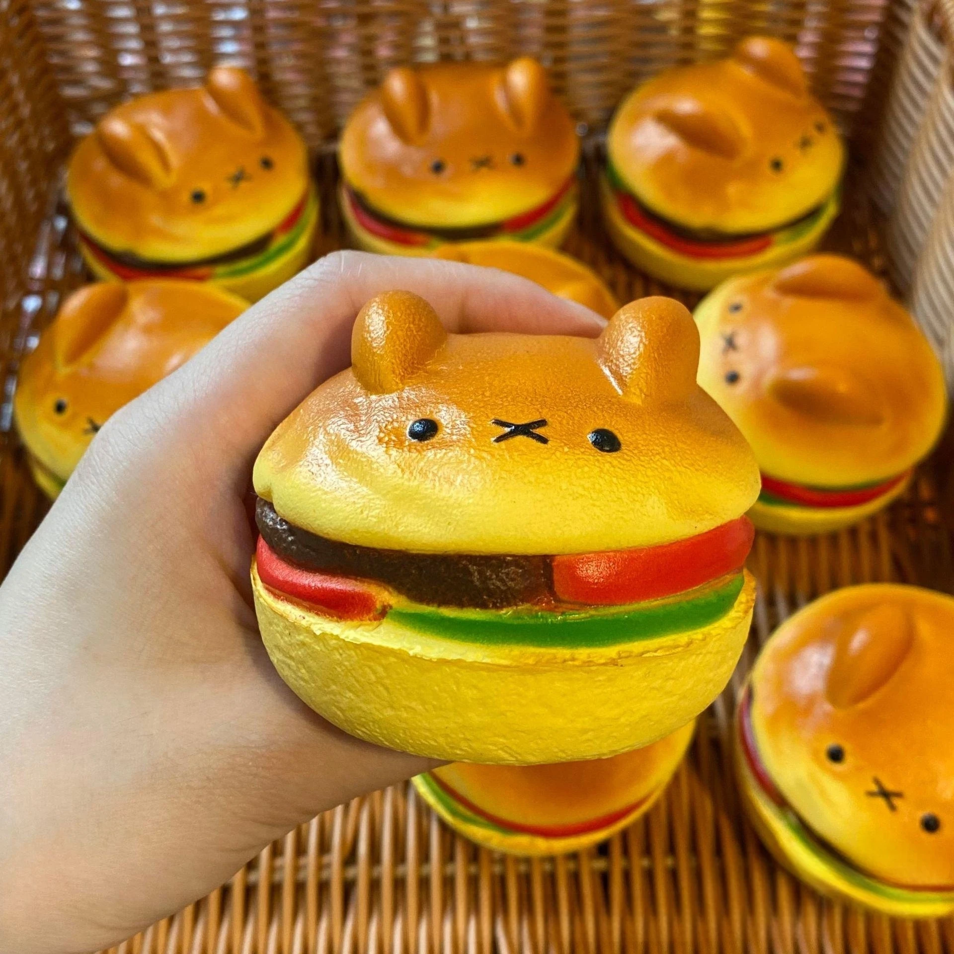 New Novelty Bear Burger Squishy Food Stress Relief Toys Holiday Party Decoration Kids Gifts Slow Rising Squeeze Toys