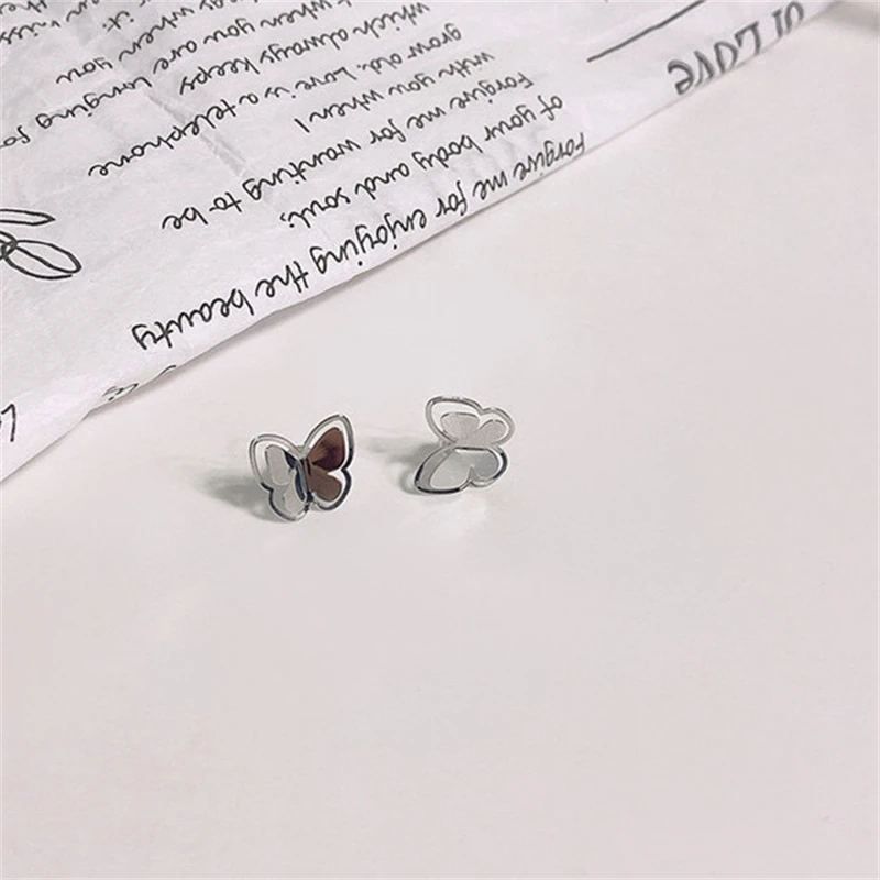 2024 Fashion Colorful Hollow Butterfly Stud Earrings for Women Luxurious Crystal Earrings Party Jewelry Valentines Day Gift