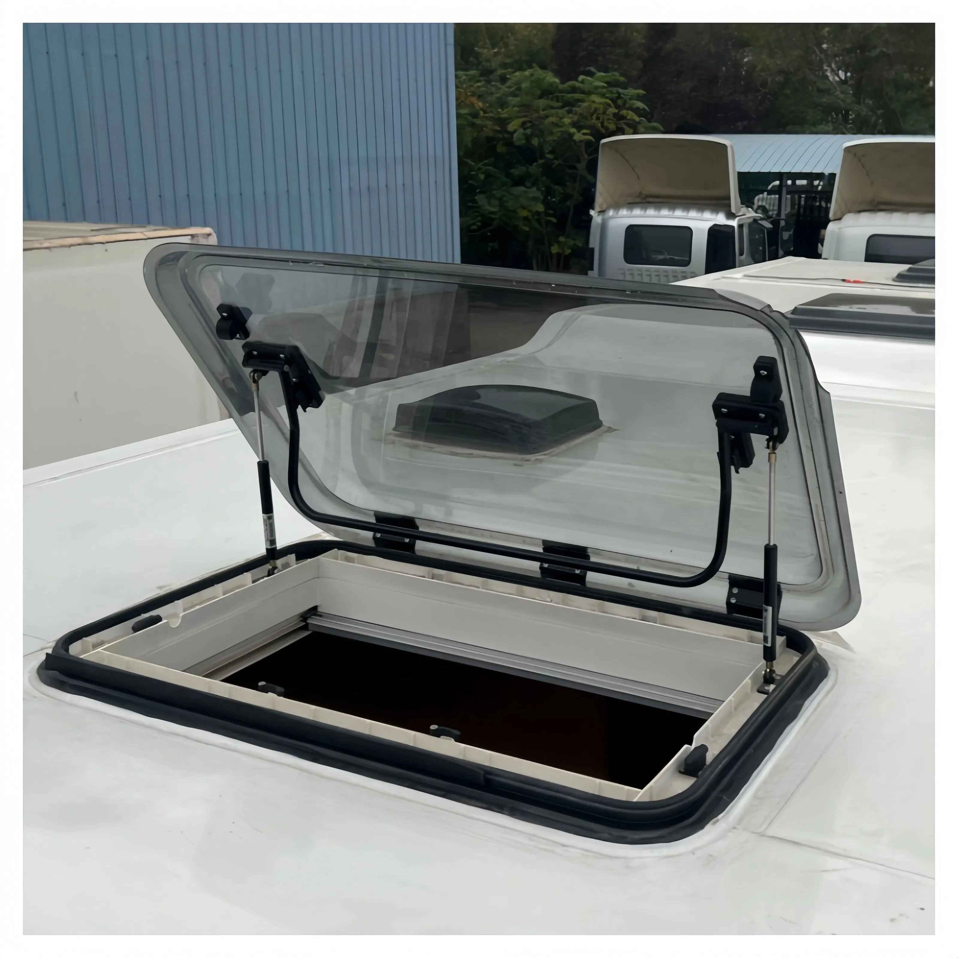 

ATVRV Skylight Factory Aluminum Profile Ventilation Sunroof Ceiling Mounted Escape Hatches Caravan Skylights With LED Light