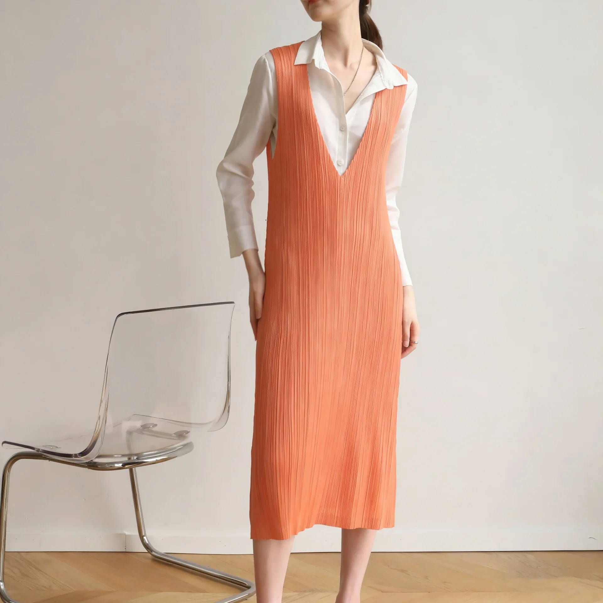 

Miyake Pleated Dresses Plisse 2026 Summer Luxury Loose-Fit Plus Size Solid-Color Long Pleats Dress Casual Retro V-Neck Dress