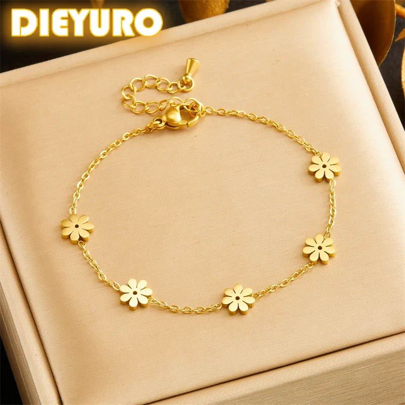 Dieyuro 316l Edelstahl goldenes Gänseblümchen Armband für Frauen 2024 neue prägnante Trend nicht verblassende Blume Hand kette Schmuck Geschenk