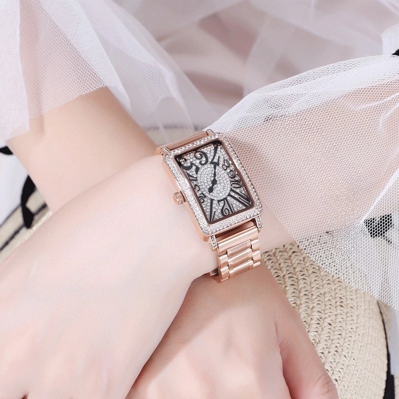 New women's  fashionable and trendy  quartz watch, fashion watch, student watch stylish quartz wristwatch The gift is for a lady