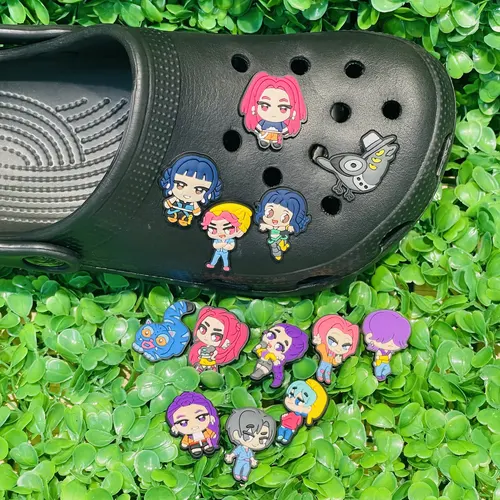 Imagen 2 del producto 13-100 Uds. De dijes de zapatos MINISO KPop Demon Hunters para pulsera DIY, pulsera, sandalias, accesorios para zapatos, regalos de recuerdo de fiesta para niños y mujeres