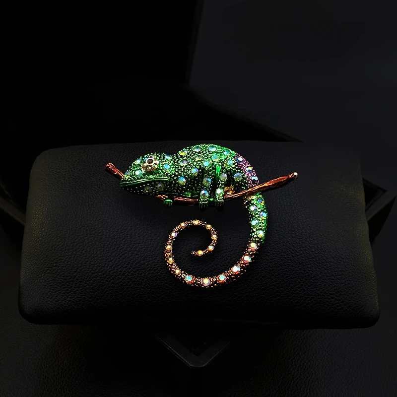 

2060 Exquisite Retro Magnetic Green Chameleon Brooch Magnet Corsage Suit Jacket Pin Clothing Accessories for Men Women Jewelry