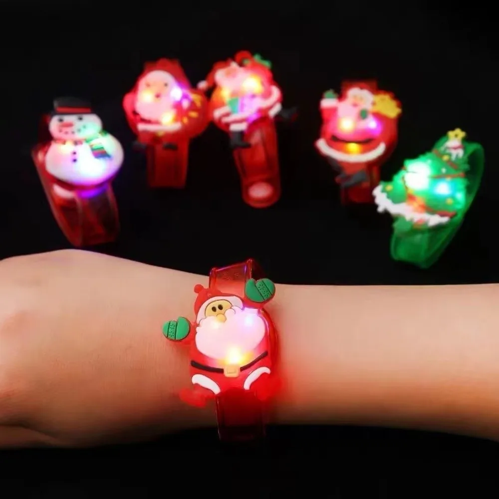 Braccialetti luminosi a LED in plastica da 3 pezzi Braccialetti luminosi regolabili per cartoni animati Effetto luminoso Giocattoli per bambini Celebrazione natalizia