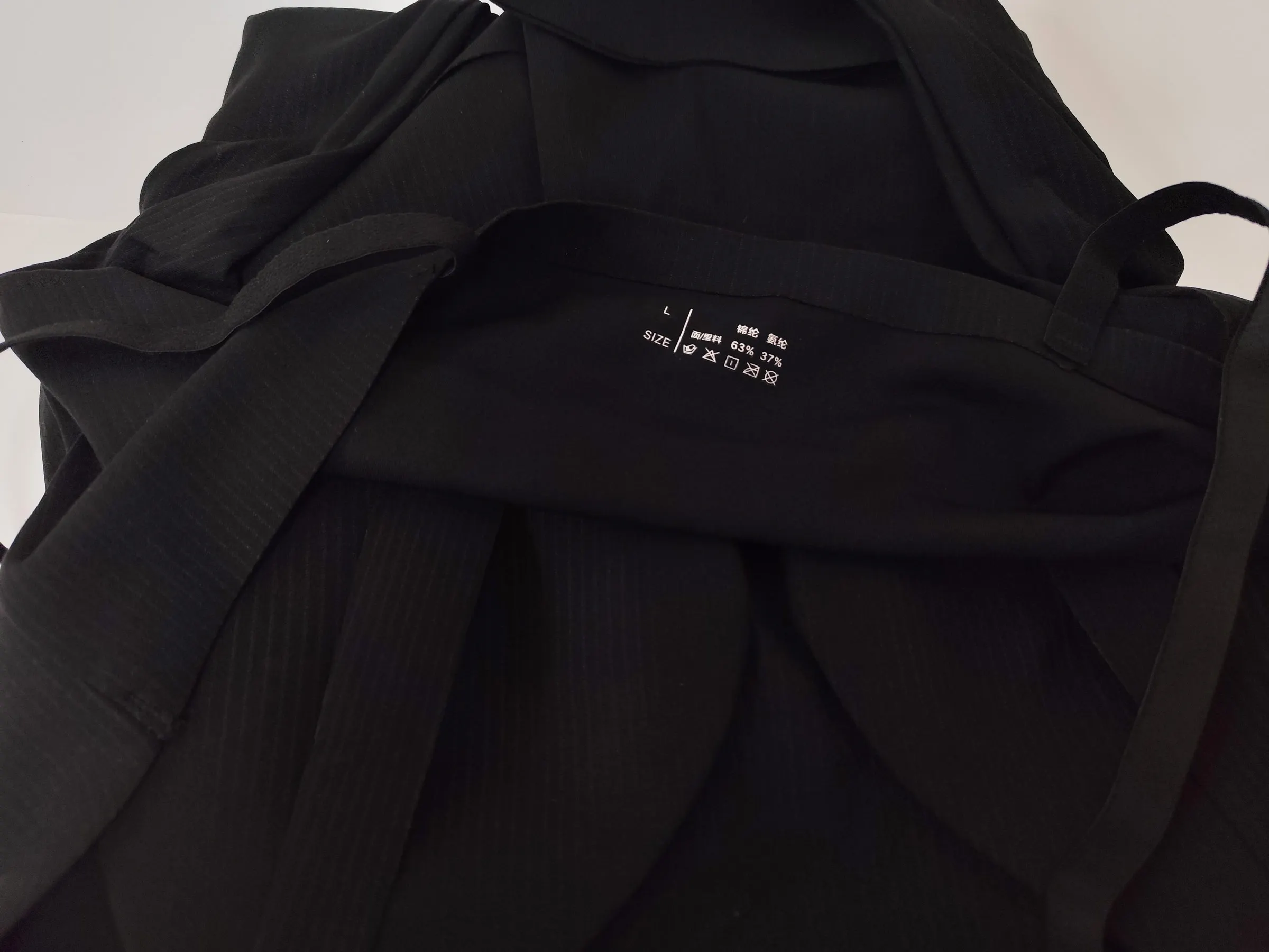 Stilltop für Schwangere, mit integriertem BH, herausnehmbaren Polstern, verstellbaren Trägern, Still-Camisole für Schwangerschaft und Postpartum. – Detail 9