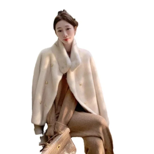 عالية الجودة تقليد المنك المخملية للنساء الخريف والشتاء 2025 قصيرة الفراء أبلى موضة أبلى سترة أبلى Wh32