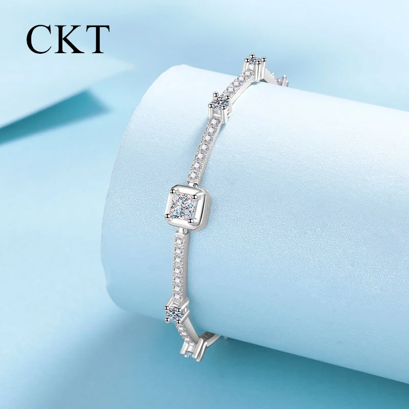 Fashion Commuter Light Luxury Platinum Pt950 Style Simple Niche Square Gift Girlfriend 1.88ct Moissanite Bracelet Fine Jewelry