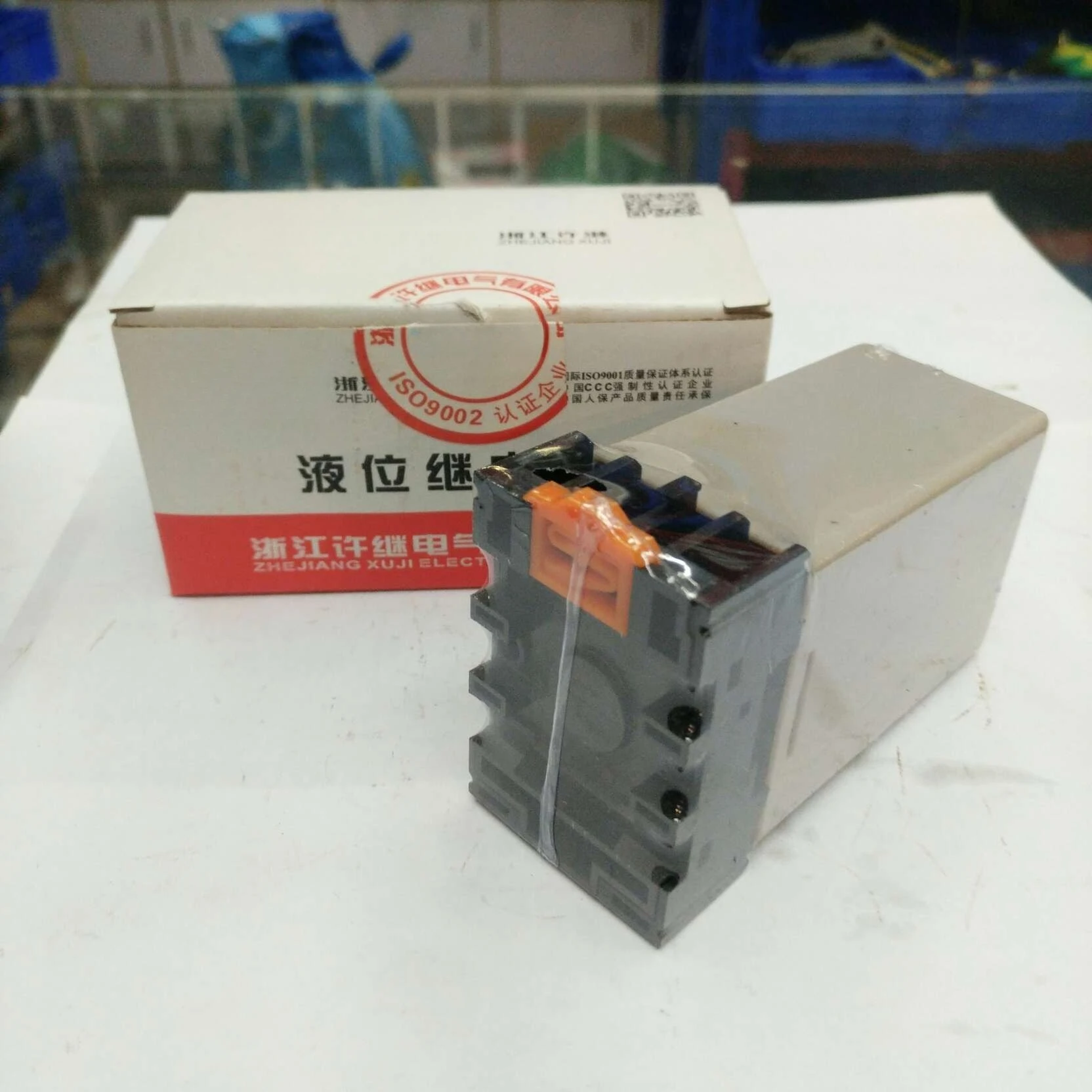 Level relays are widely used in underground garages, reservoirs, dams, home swimming pools, water towers
