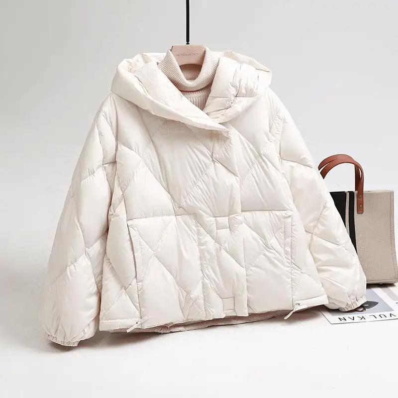 2023 Winter New Fashion 90% White Duck Down Short Jacket Women Thick Warm Loose Cocoon Type Hooded Diamond Puffer Coat Outerwear