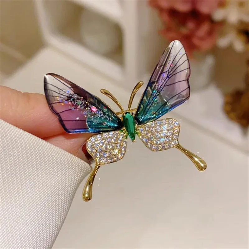 Fashionable Insect-Themed Accessory Shiny Rhinestone Butterfly Lapel Brooch Pin Purple Lupus Butterfly Wings Crystal Pins 3CM