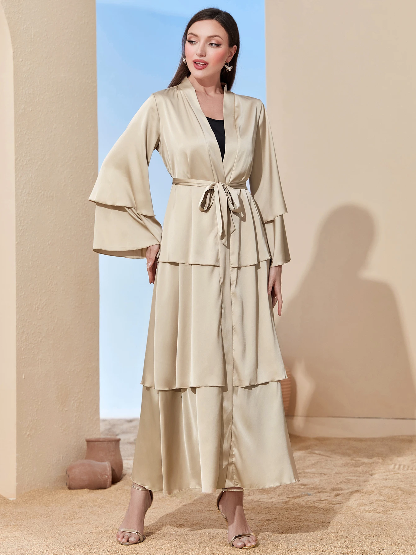 Abaya de satén escalonado con frente abierto para mujer, vestido elegante de manga acampanada, cintura anudada, ropa de lujo de Dubai, Ramadán kebaya