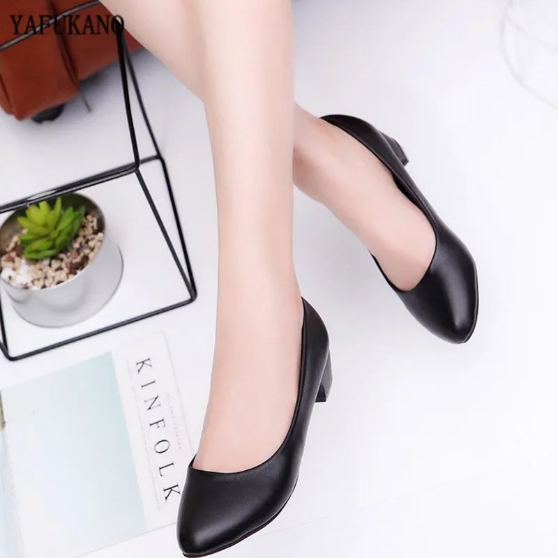 Plus Size 34-42 Women Leather Mid Heel Pumps 2024 New High Quality Shoes Classic Black High Heels Shoes for Office Ladies Shoes