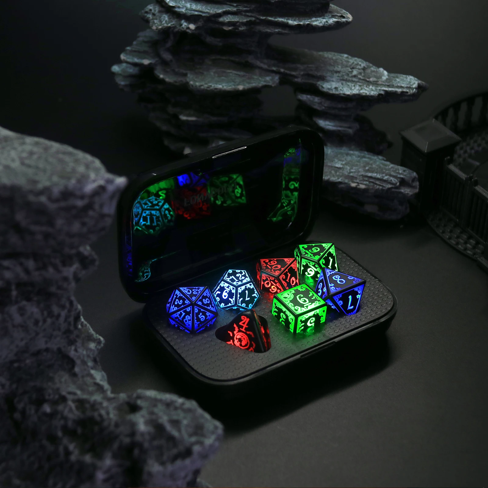 

Беспроводные заряжаемые LED-кубики DND с подсветкой для ролевых игр Dungeons and Dragons