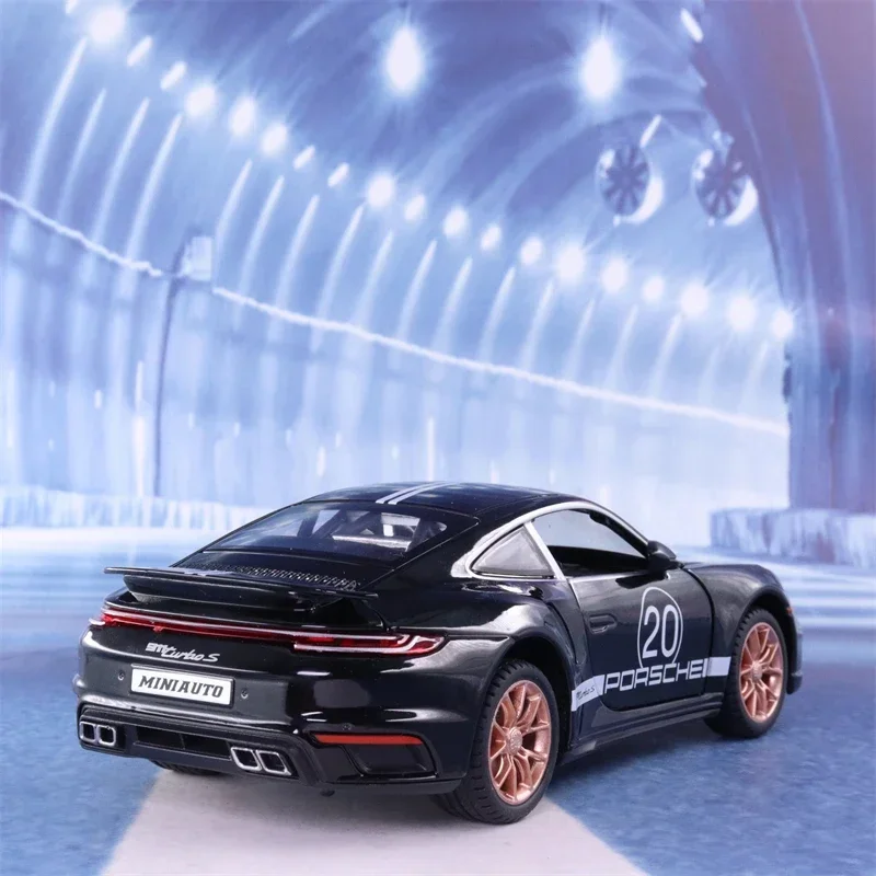 1:24 Porsche 911 Turbo S Sports car Simulation Diecast Metal Alloy Model car Sound Light Pull Back Collection Kids Toy Gift F419