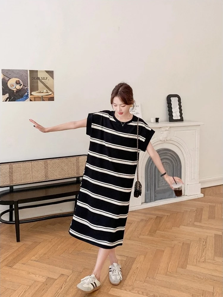 แฟชั่น O-คอพิมพ์ตรงลายชุดลําลองยาวเสื้อผ้าหญิงฤดูร้อนหลวมหนุ่มสไตล์แขนสั้นเสื้อยืดชุด